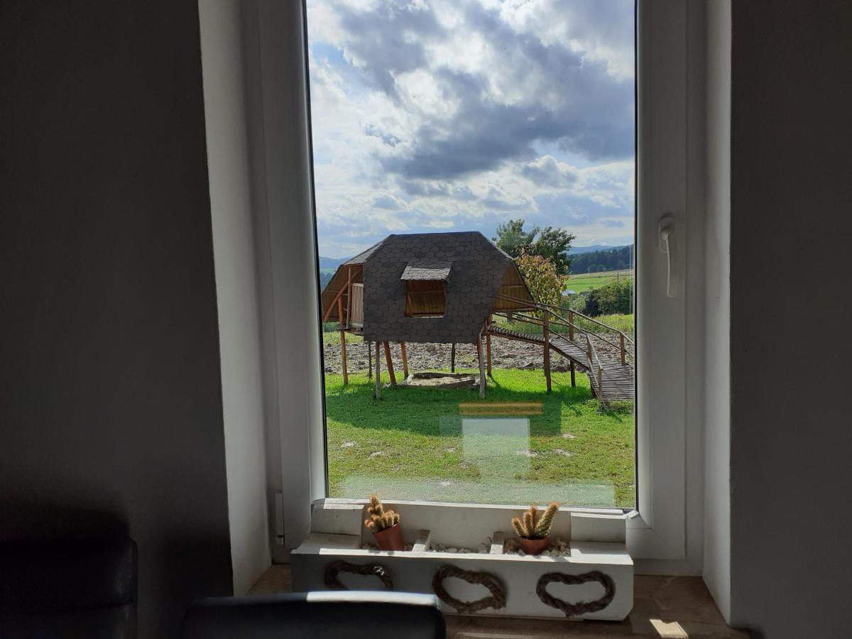 Dom W Okolicach Czchowa Wytrzyszczka Exteriér fotografie